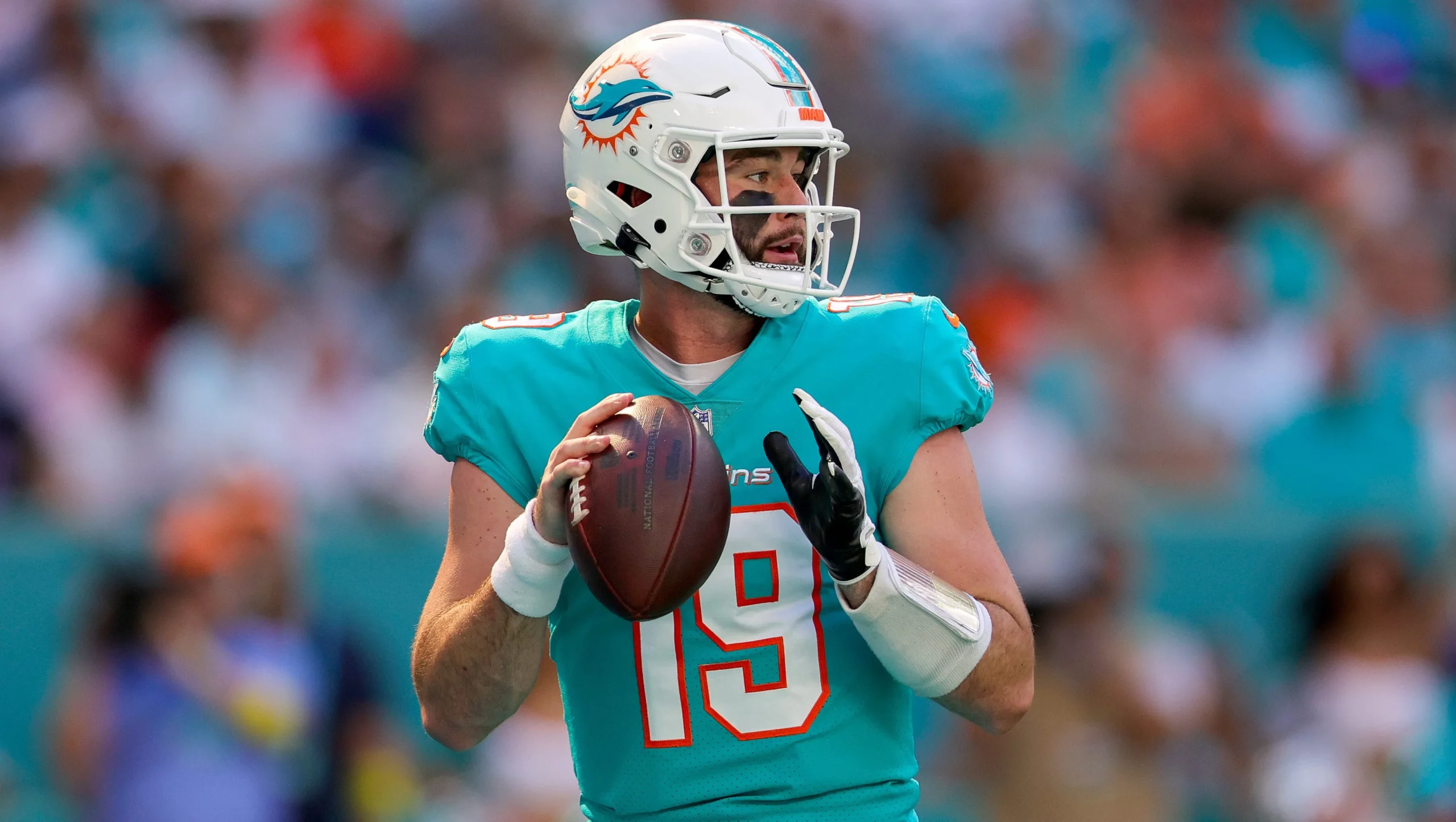 Get to Know Skylar Thompson: 5 Facts About the Dolphins’ Backup Player – Hollywood Life