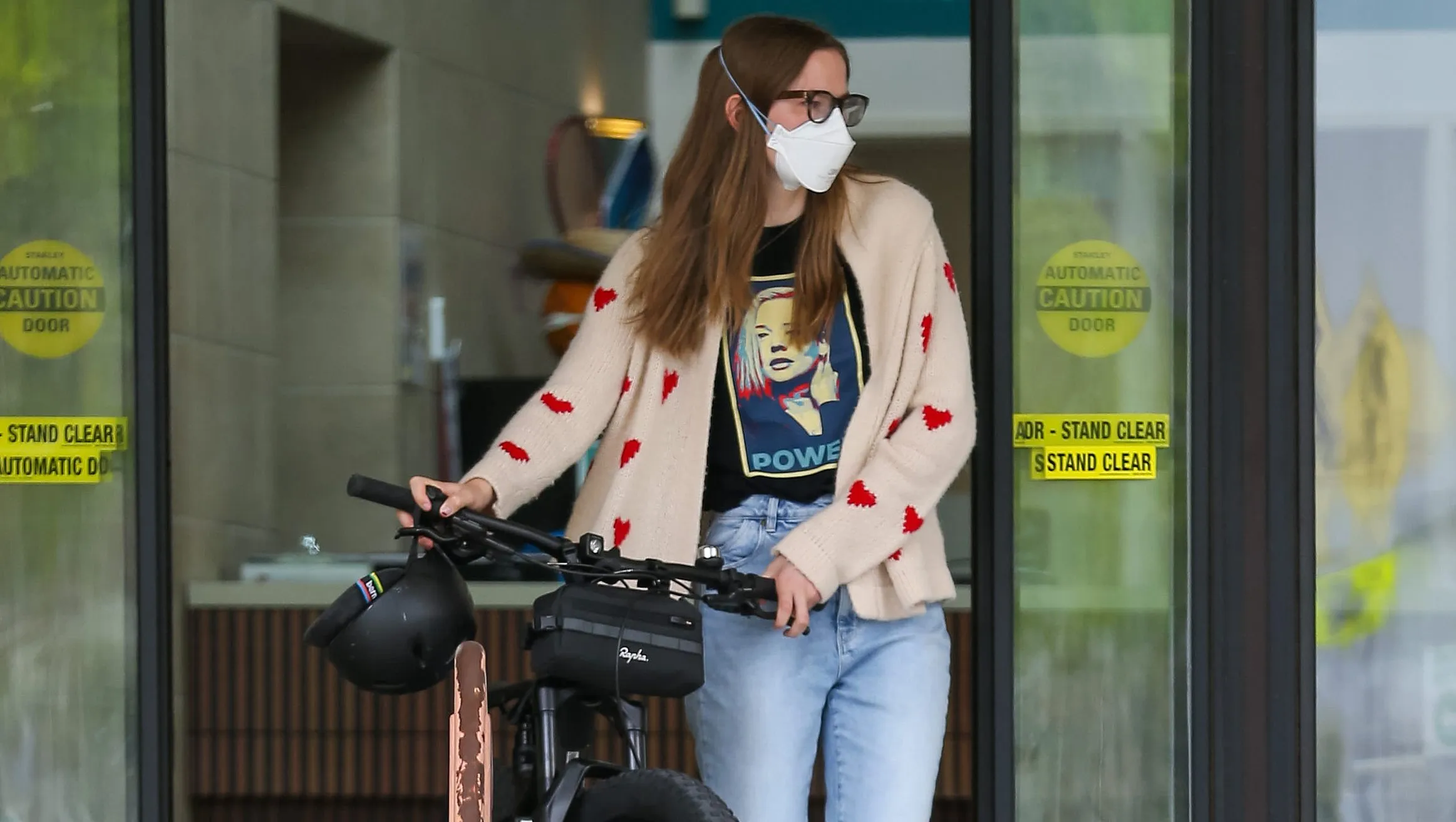 Violet Affleck advocates for mask mandates in Los Angeles hospitals.